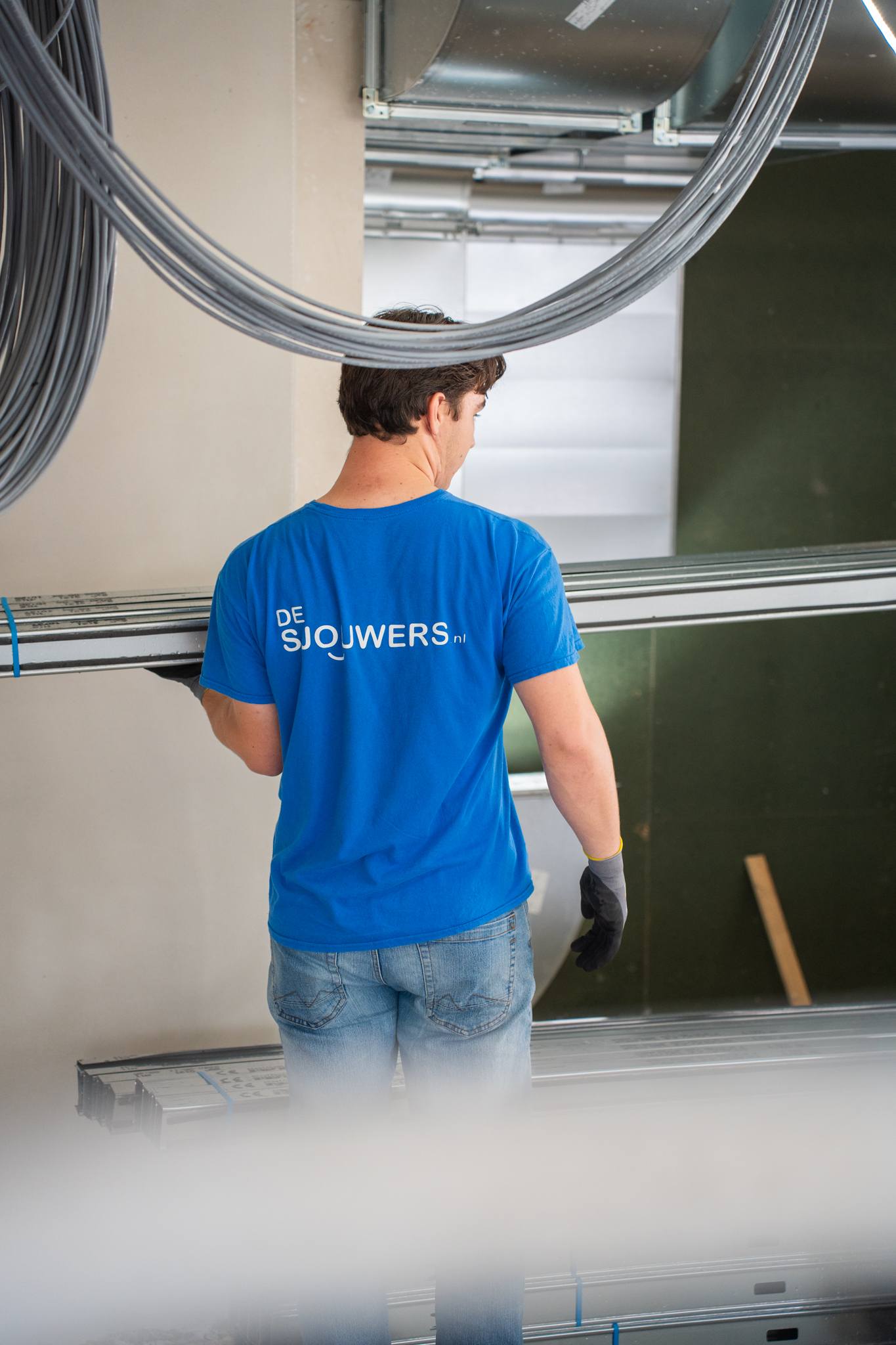 Sjouwers ondersteunen op de bouwplaats