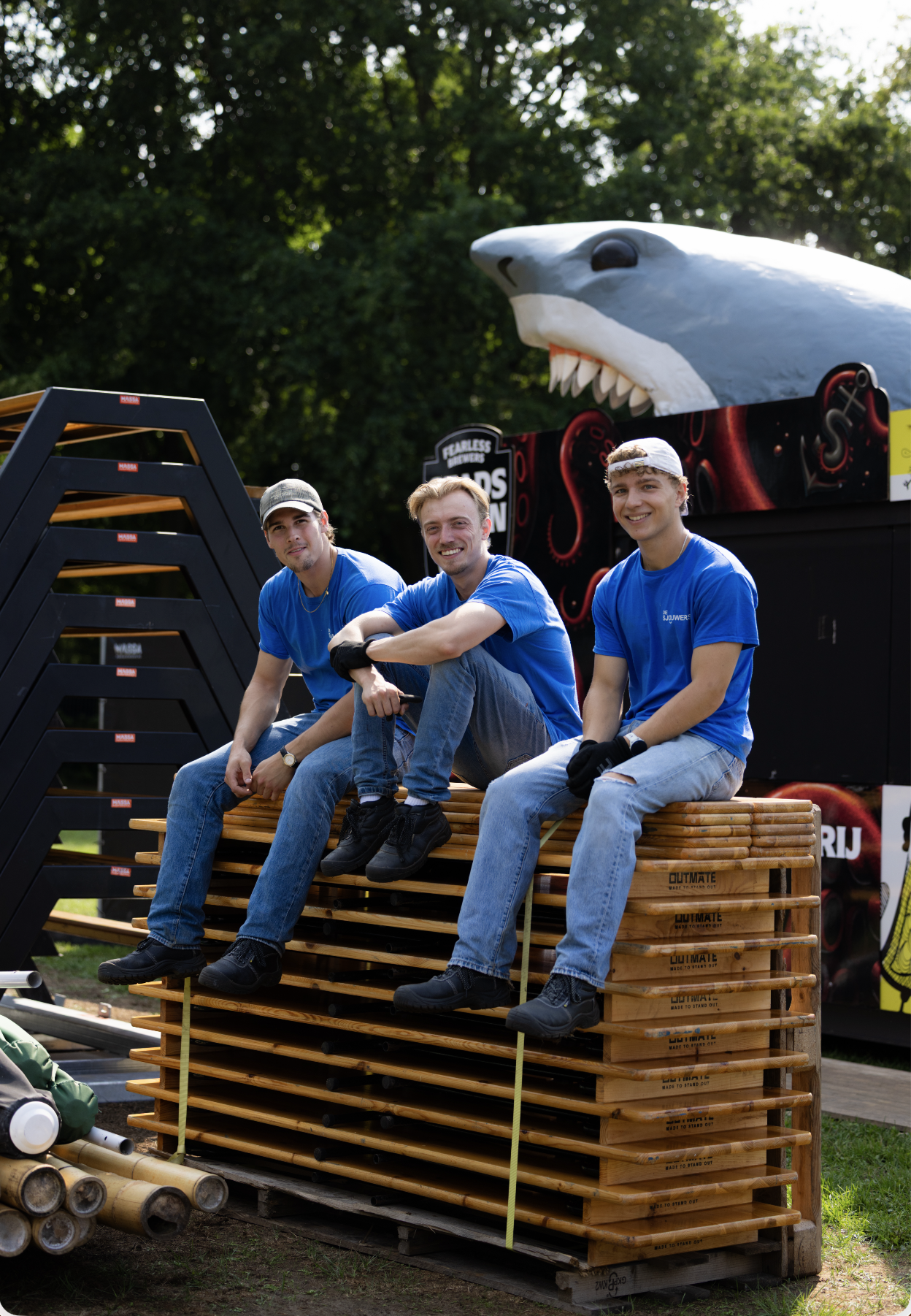 Sjouwers van De Sjouwers aan het werk op locatie